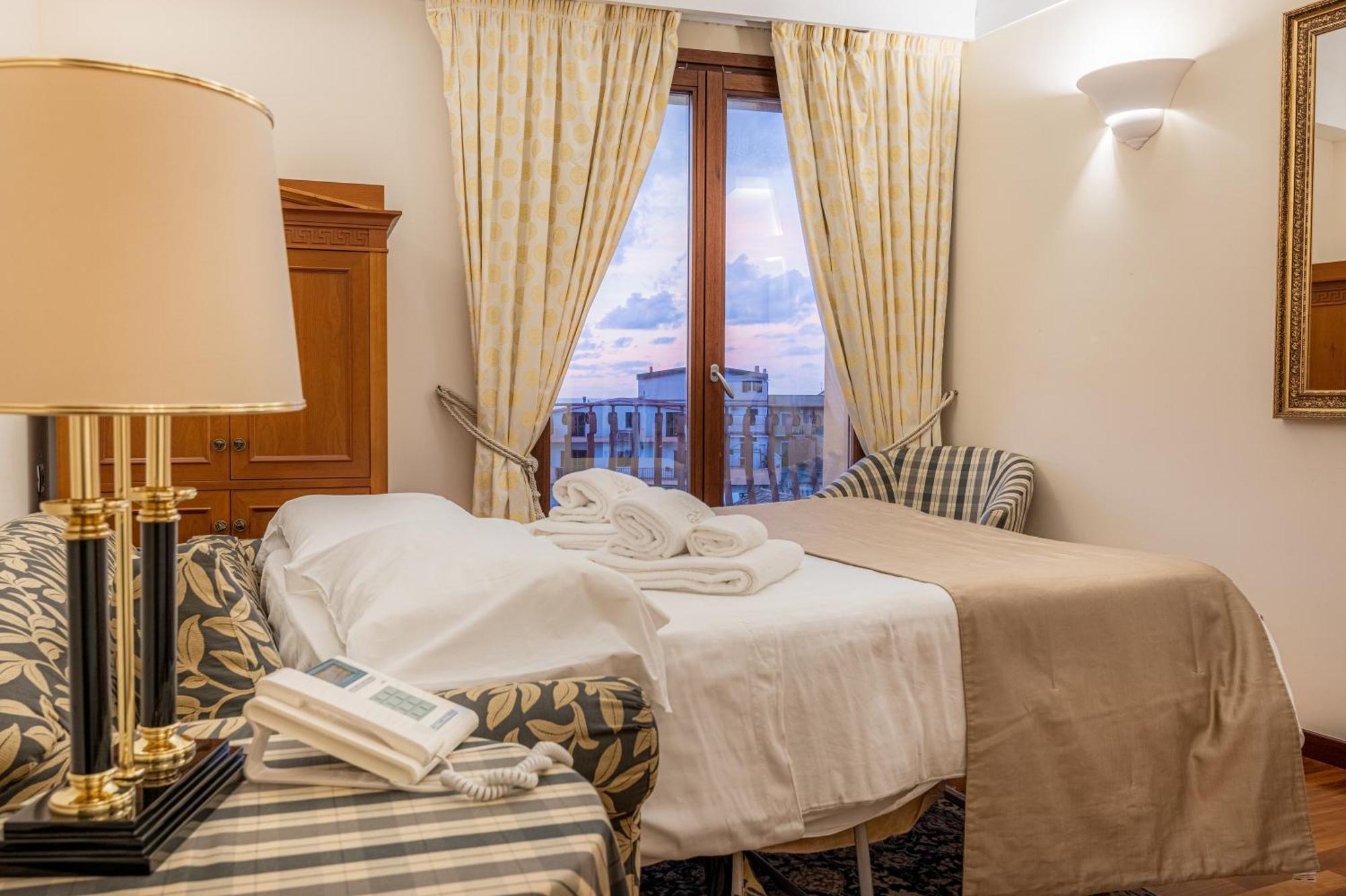Hotel Cala Del Porto Vibo Valentia Marina Dış mekan fotoğraf