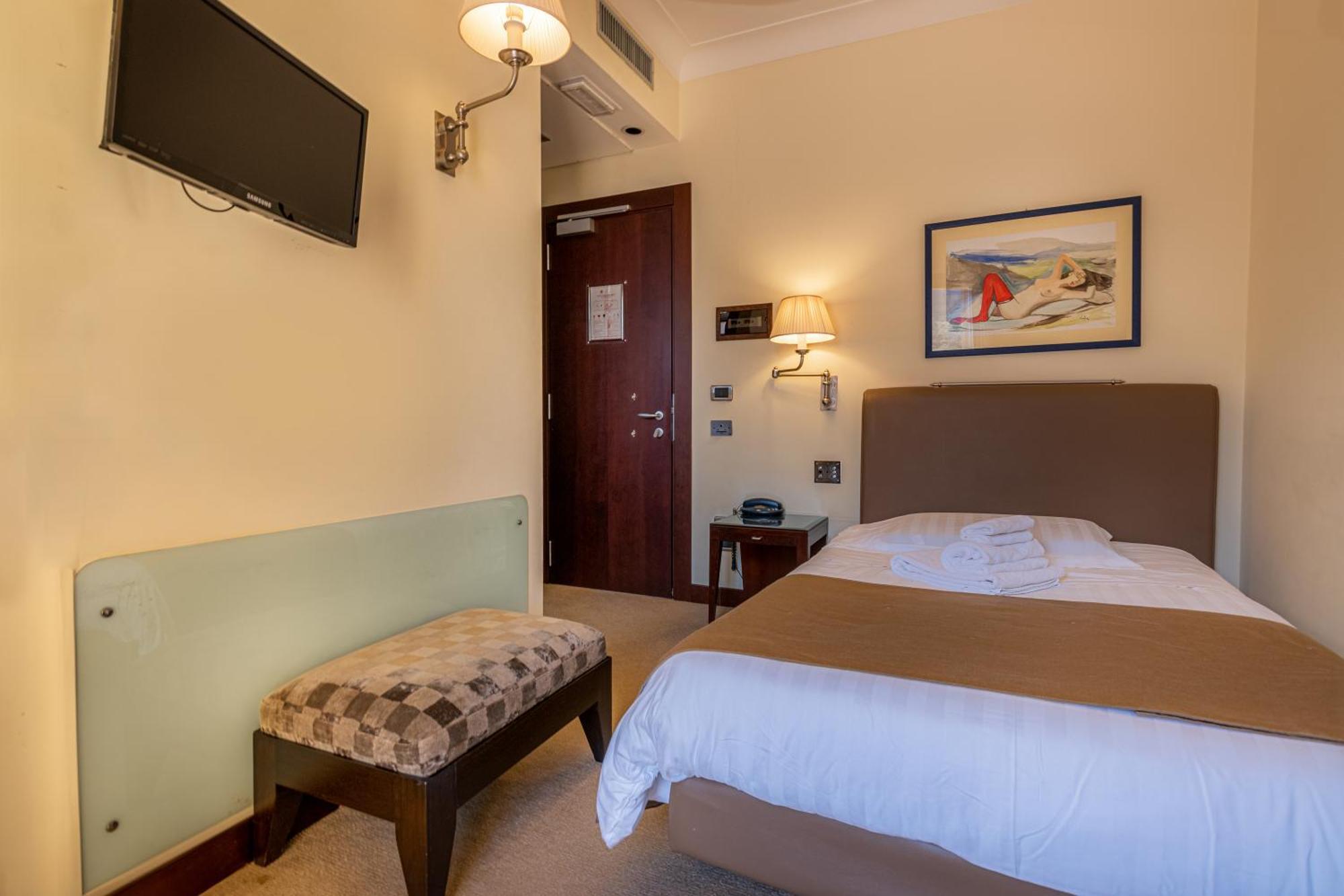 Hotel Cala Del Porto Vibo Valentia Marina Dış mekan fotoğraf