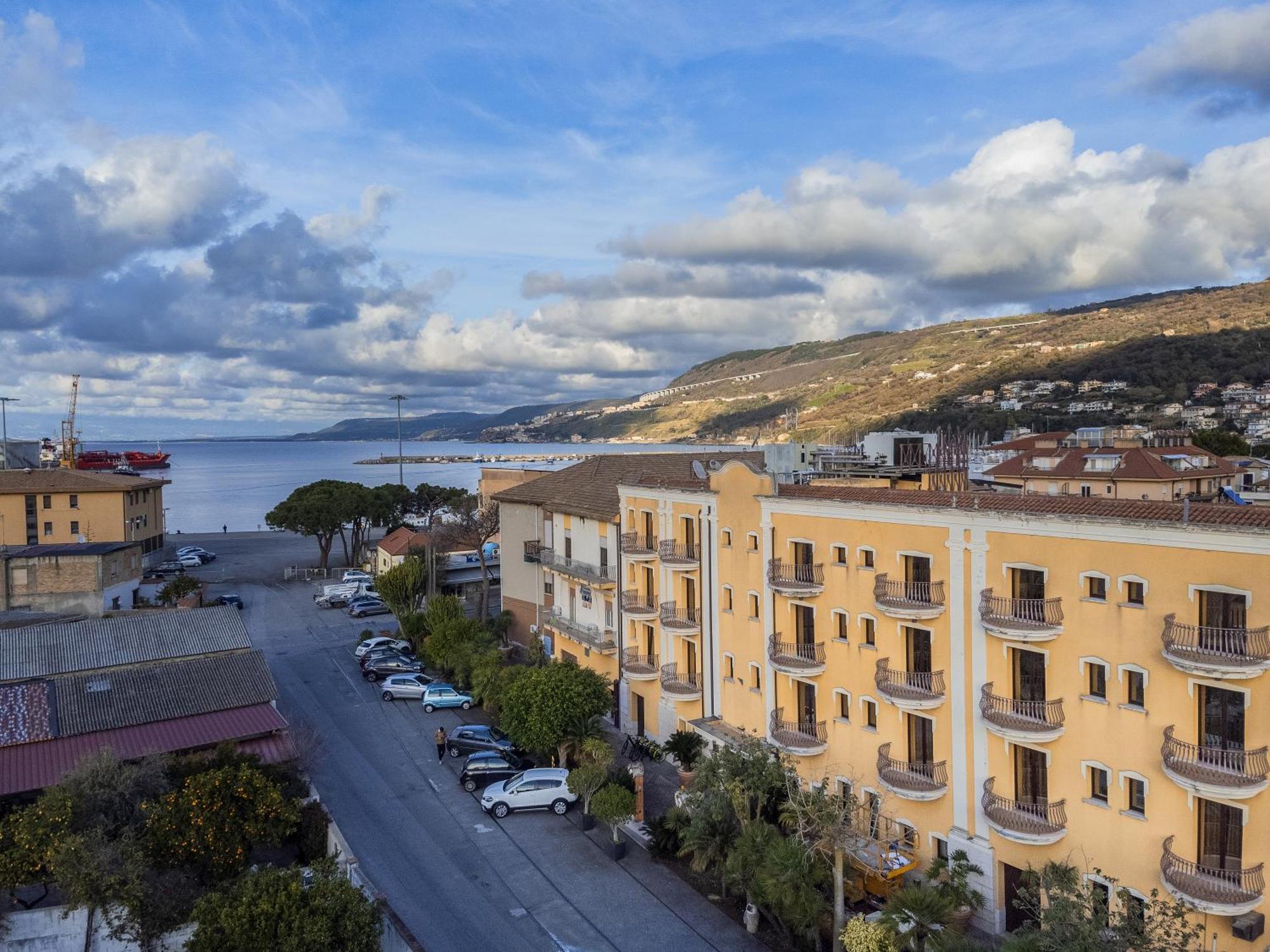 Hotel Cala Del Porto Vibo Valentia Marina Dış mekan fotoğraf